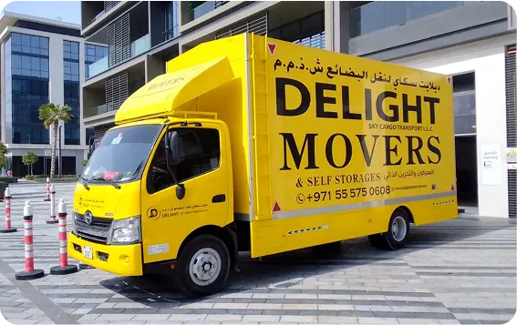 Delight Movers truck at a villa for a Palm Jumeirah move